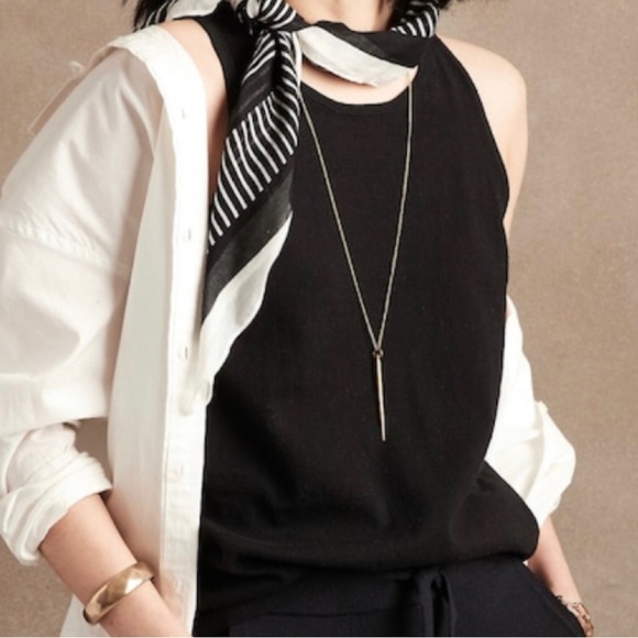 NWOT Banana Republic Sleeveless Sweater - Picture 2 of 4